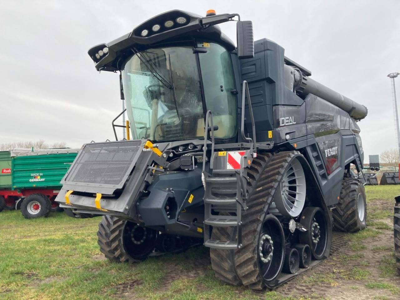 Fendt IDEAL 9 INKL. SCHNEIDWERK - Mejetærsker: billede 2 Fendt IDEAL 9 INKL. SCHNEIDWERK - Mejetærsker: billede 2