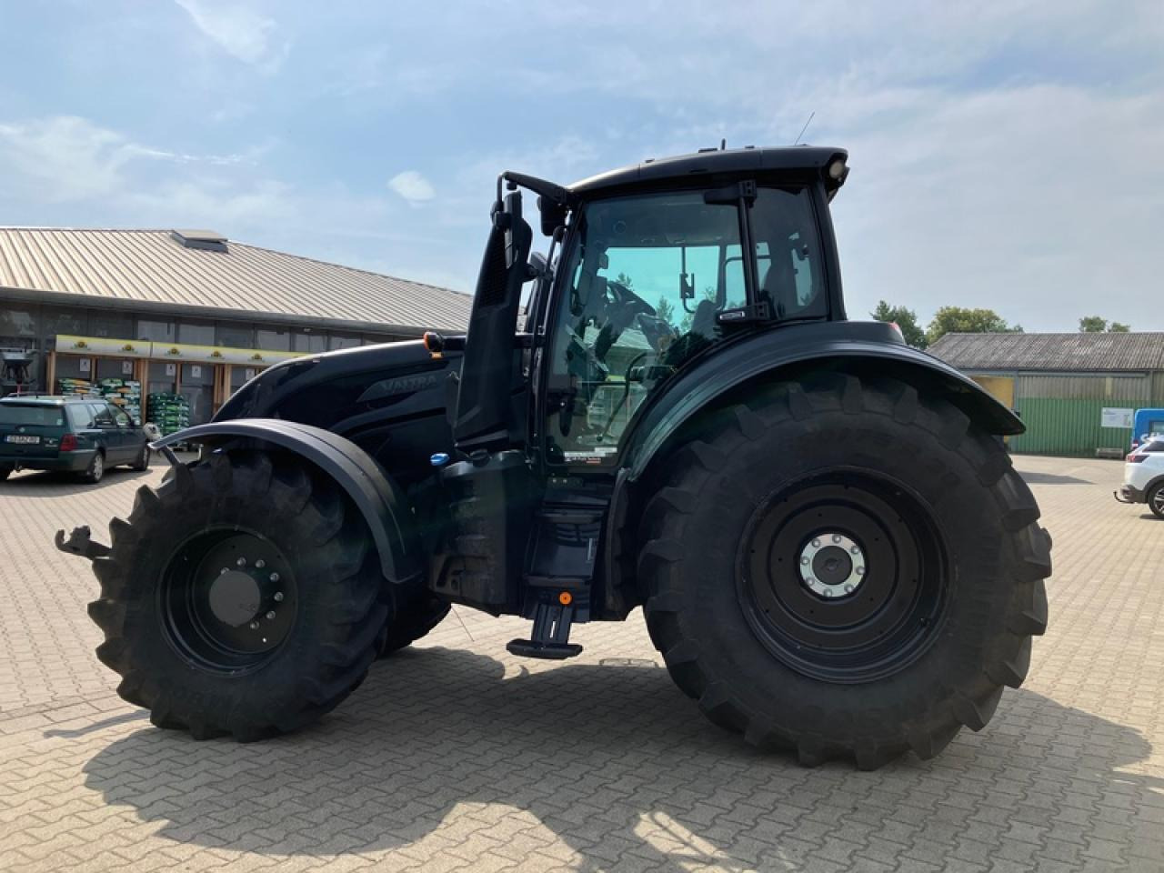Valtra T195 V BLACK MATT EDITAKTION - Traktor: billede 2 Valtra T195 V BLACK MATT EDITAKTION - Traktor: billede 2