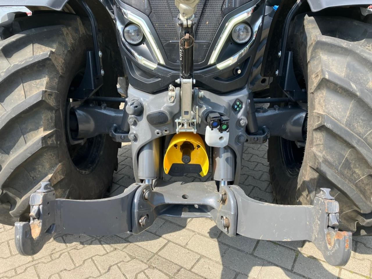 Valtra T195 V BLACK MATT EDITAKTION - Traktor: billede 5 Valtra T195 V BLACK MATT EDITAKTION - Traktor: billede 5