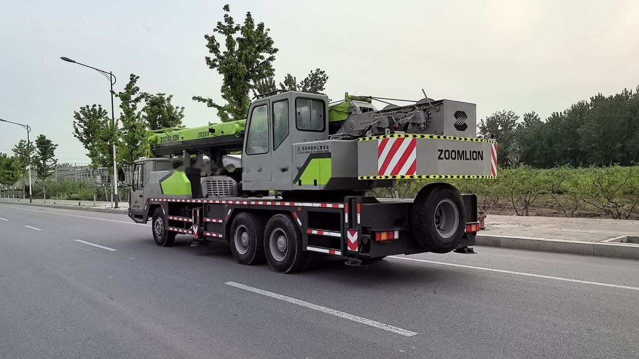 Zoomlion ZTC251V ZTC350 ZTV500 25T 35T 50T 25ton 35ton - Mobilkran: billede 4 Zoomlion ZTC251V ZTC350 ZTV500 25T 35T 50T 25ton 35ton - Mobilkran: billede 4