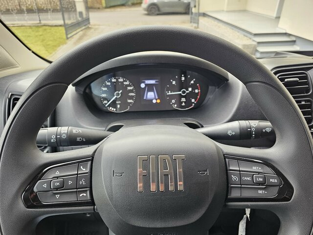 FIAT Ducato 35 MAXI 180 Koffer GFK 2,38 Höhe sofort... - Varebil med kasse: billede 2 FIAT Ducato 35 MAXI 180 Koffer GFK 2,38 Höhe sofort... - Varebil med kasse: billede 2