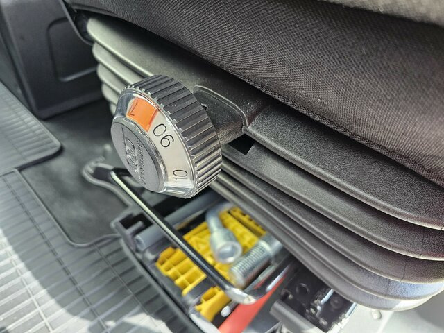 IVECO Daily 35S18HA8 3.0 Hi-Matic AHK Tachograph LED... - Varebil med kasse: billede 2 IVECO Daily 35S18HA8 3.0 Hi-Matic AHK Tachograph LED... - Varebil med kasse: billede 2