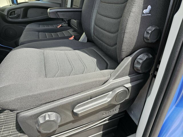 IVECO Daily 35S18HA8 3.0 Hi-Matic AHK Tachograph LED... - Varebil med kasse: billede 3 IVECO Daily 35S18HA8 3.0 Hi-Matic AHK Tachograph LED... - Varebil med kasse: billede 3