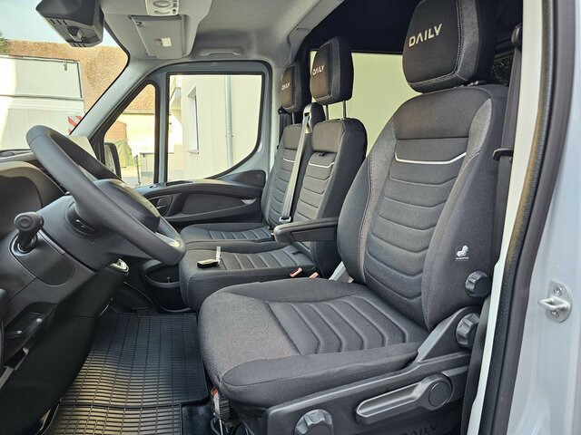 IVECO Daily 35S18HA8V DOKA Hi-Matic 12m³ 2xSchiebetür... - Varevogn, Mandskabsbil: billede 3 IVECO Daily 35S18HA8V DOKA Hi-Matic 12m³ 2xSchiebetür... - Varevogn, Mandskabsbil: billede 3