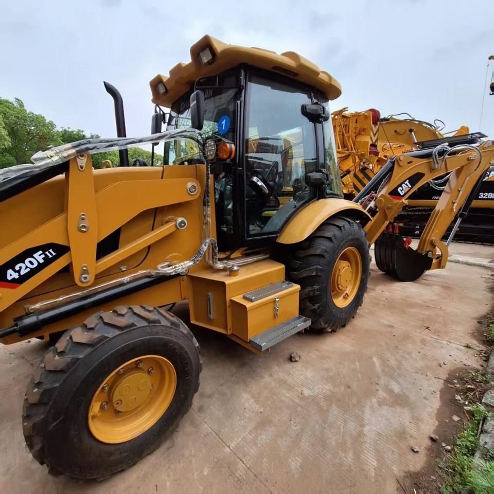CAT 420F Backhoe Loader - Gravelæssemaskine: billede 1 CAT 420F Backhoe Loader - Gravelæssemaskine: billede 1