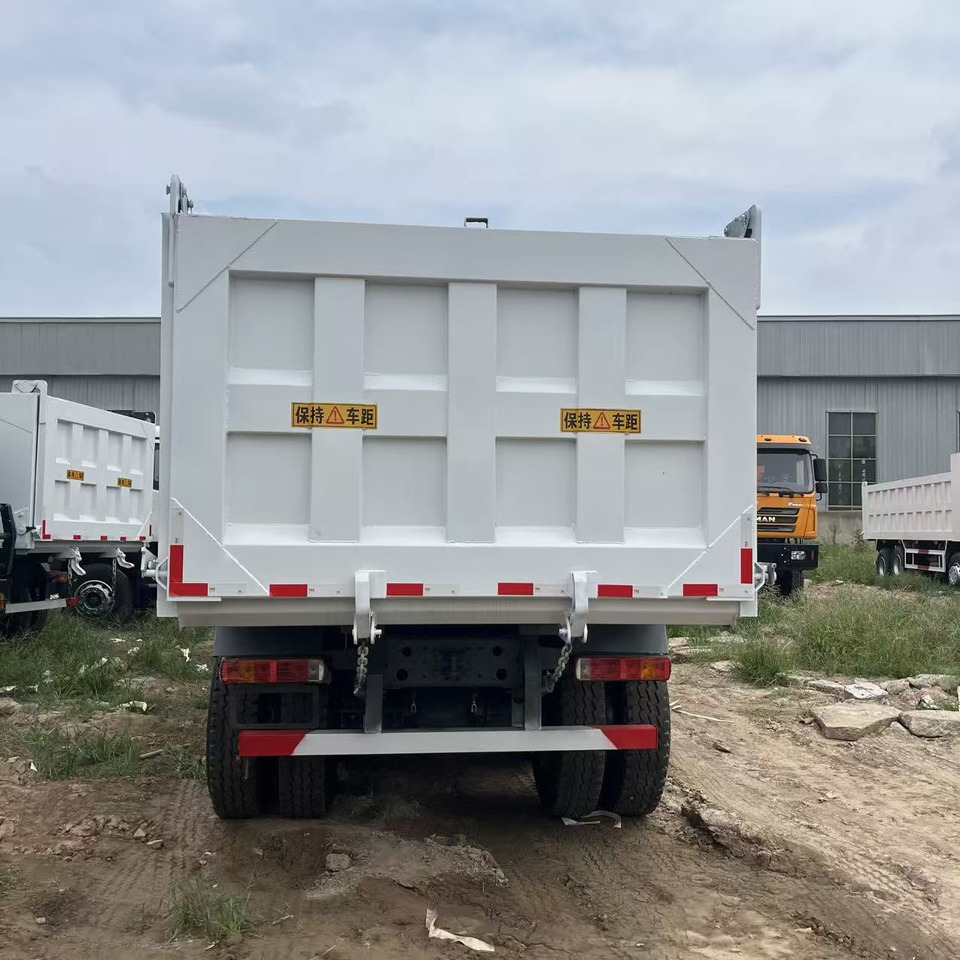 SINOTRUK Howo Dump truck 371hp 6x4 - Tipvogn lastbil: billede 4 SINOTRUK Howo Dump truck 371hp 6x4 - Tipvogn lastbil: billede 4