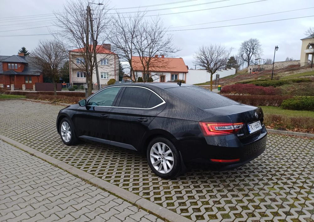 Skoda Superb 2.0 TDI Ambition - Sedan: billede 3 Skoda Superb 2.0 TDI Ambition - Sedan: billede 3
