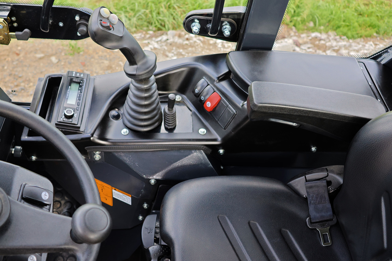 SCHMiDT 4365A - 2.5T Lift , Kubota engine - Gummihjulslæsser: billede 4 SCHMiDT 4365A - 2.5T Lift , Kubota engine - Gummihjulslæsser: billede 4