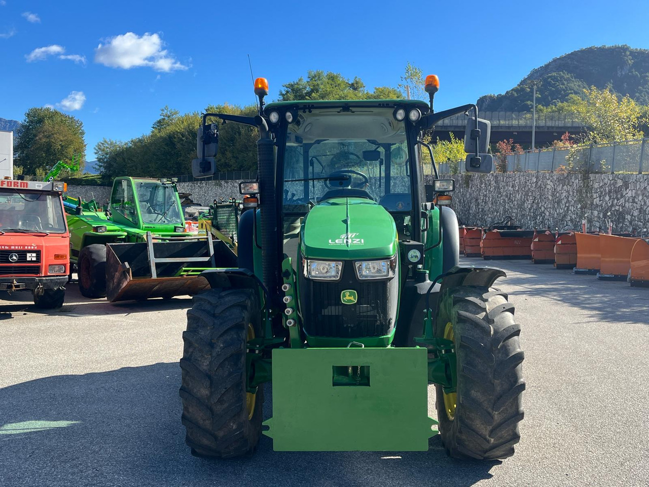 JOHN DEERE 5115M - Traktor: billede 3 JOHN DEERE 5115M - Traktor: billede 3