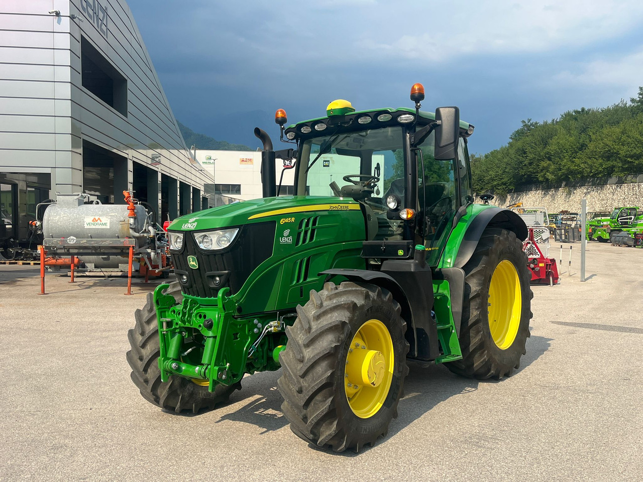 JOHN DEERE 6145 R - Traktor: billede 2 JOHN DEERE 6145 R - Traktor: billede 2