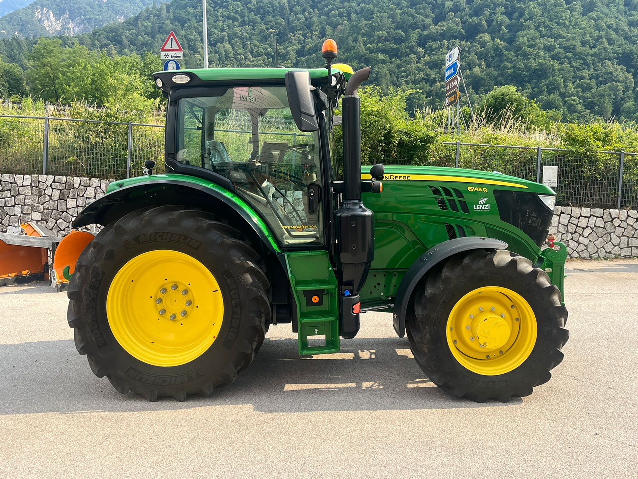 JOHN DEERE 6145 R - Traktor: billede 5 JOHN DEERE 6145 R - Traktor: billede 5