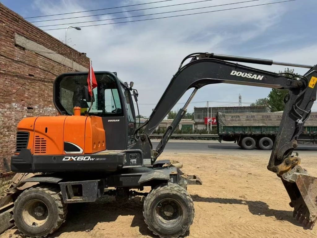 Doosan DX 60 - Bæltegravemaskine: billede 3 Doosan DX 60 - Bæltegravemaskine: billede 3