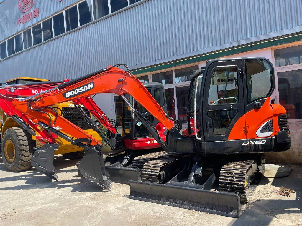 Doosan DX 60 - Bæltegravemaskine: billede 1 Doosan DX 60 - Bæltegravemaskine: billede 1