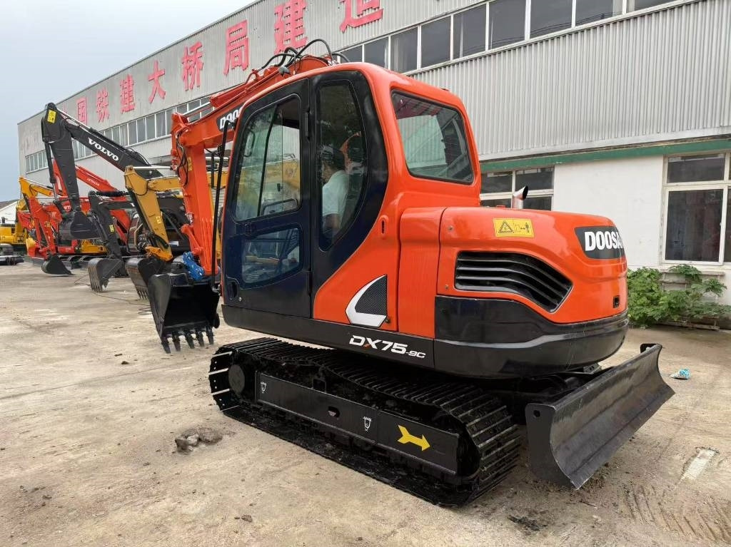 Doosan DX 75 - Bæltegravemaskine: billede 1 Doosan DX 75 - Bæltegravemaskine: billede 1