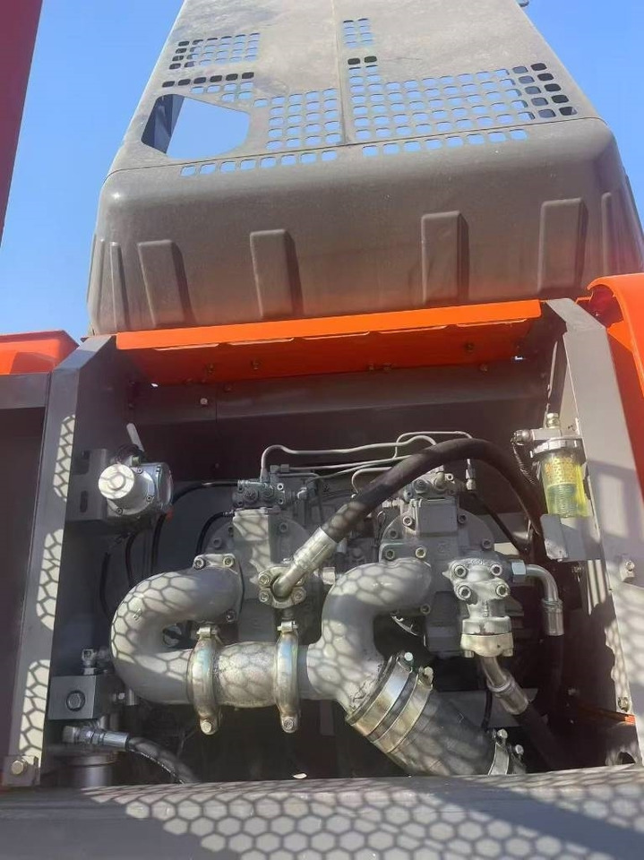 Hitachi ZX 350  - Bæltegravemaskine: billede 5 Hitachi ZX 350  - Bæltegravemaskine: billede 5