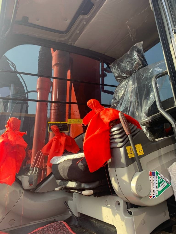 Hitachi Zaxis 200 LC - Bæltegravemaskine: billede 2 Hitachi Zaxis 200 LC - Bæltegravemaskine: billede 2