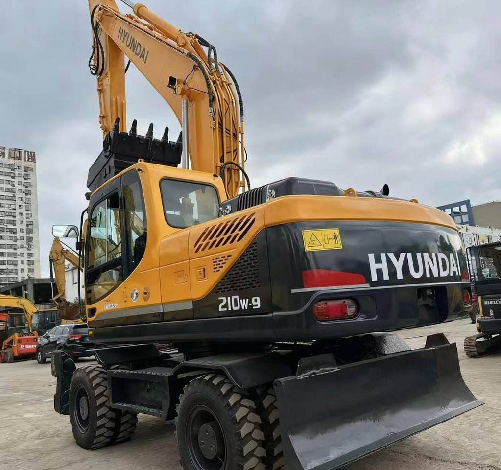 Hyundai 210W -9 - Hjulgravemaskine: billede 1 Hyundai 210W -9 - Hjulgravemaskine: billede 1