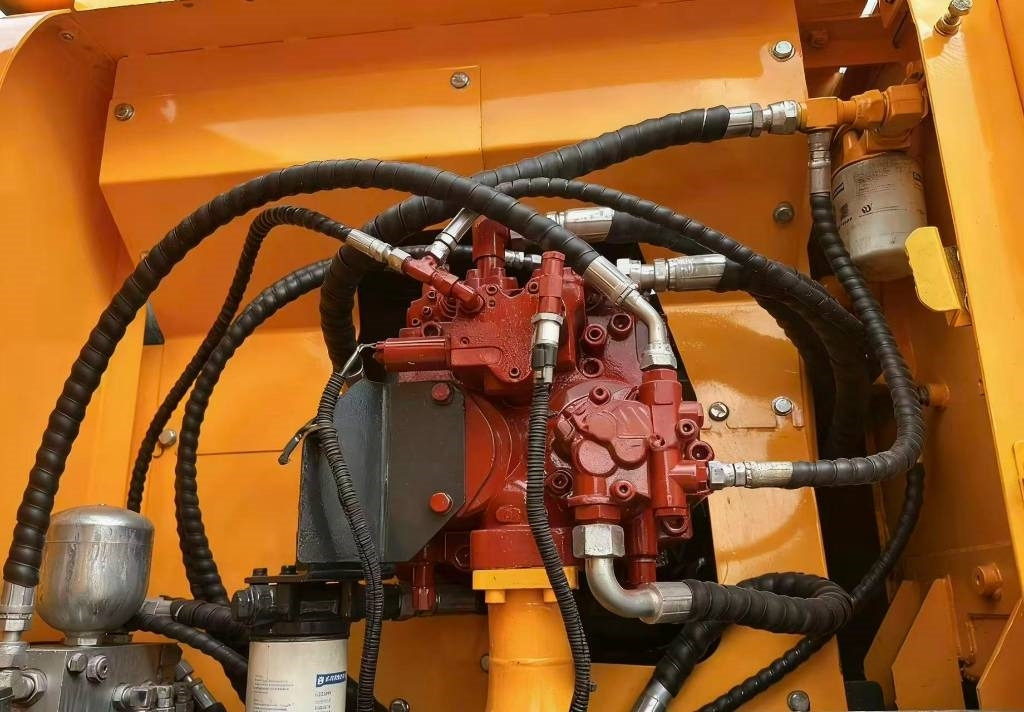 Hyundai 210W -9 - Hjulgravemaskine: billede 5 Hyundai 210W -9 - Hjulgravemaskine: billede 5