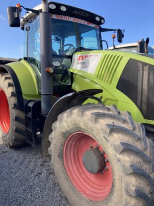 Traktor Claas AXION 820 CMATIC: billede 1