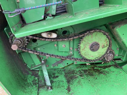 John Deere 592 HIFLOW - Rundballepresse: billede 4 John Deere 592 HIFLOW - Rundballepresse: billede 4