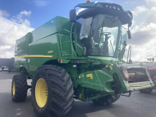 John Deere S680 - Mejetærsker: billede 2 John Deere S680 - Mejetærsker: billede 2