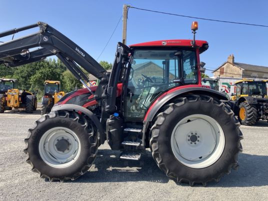 Valtra G105 - Traktor: billede 2 Valtra G105 - Traktor: billede 2