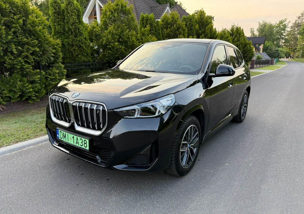 BMW X1 iX1 iX1 xDrive30 313KM M-Sport H/K Panorama AdaptiveLed Masaże Kam360 - SUV: billede 1 BMW X1 iX1 iX1 xDrive30 313KM M-Sport H/K Panorama AdaptiveLed Masaże Kam360 - SUV: billede 1