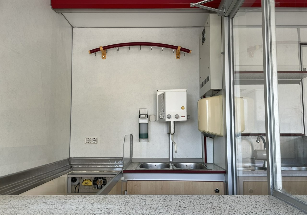 Fiat Ducato Autosklep wędlin Gastronomiczna food truck foodtruck W-zasil DMC 350 - Fødevarer lastbil: billede 4 Fiat Ducato Autosklep wędlin Gastronomiczna food truck foodtruck W-zasil DMC 350 - Fødevarer lastbil: billede 4