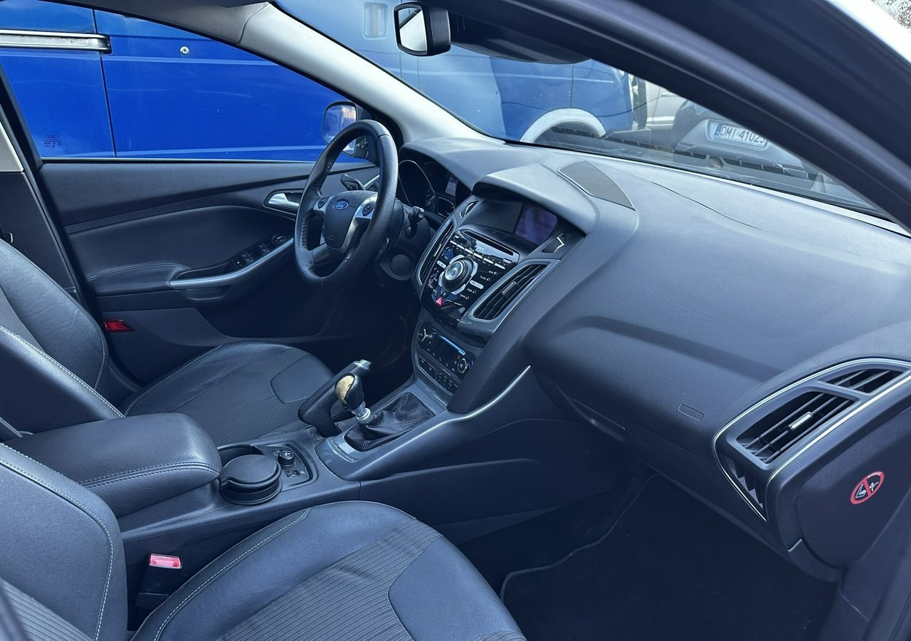 Ford Focus III Ford Focus Bogate wyposażenie 2012 - Hatchback: billede 4 Ford Focus III Ford Focus Bogate wyposażenie 2012 - Hatchback: billede 4