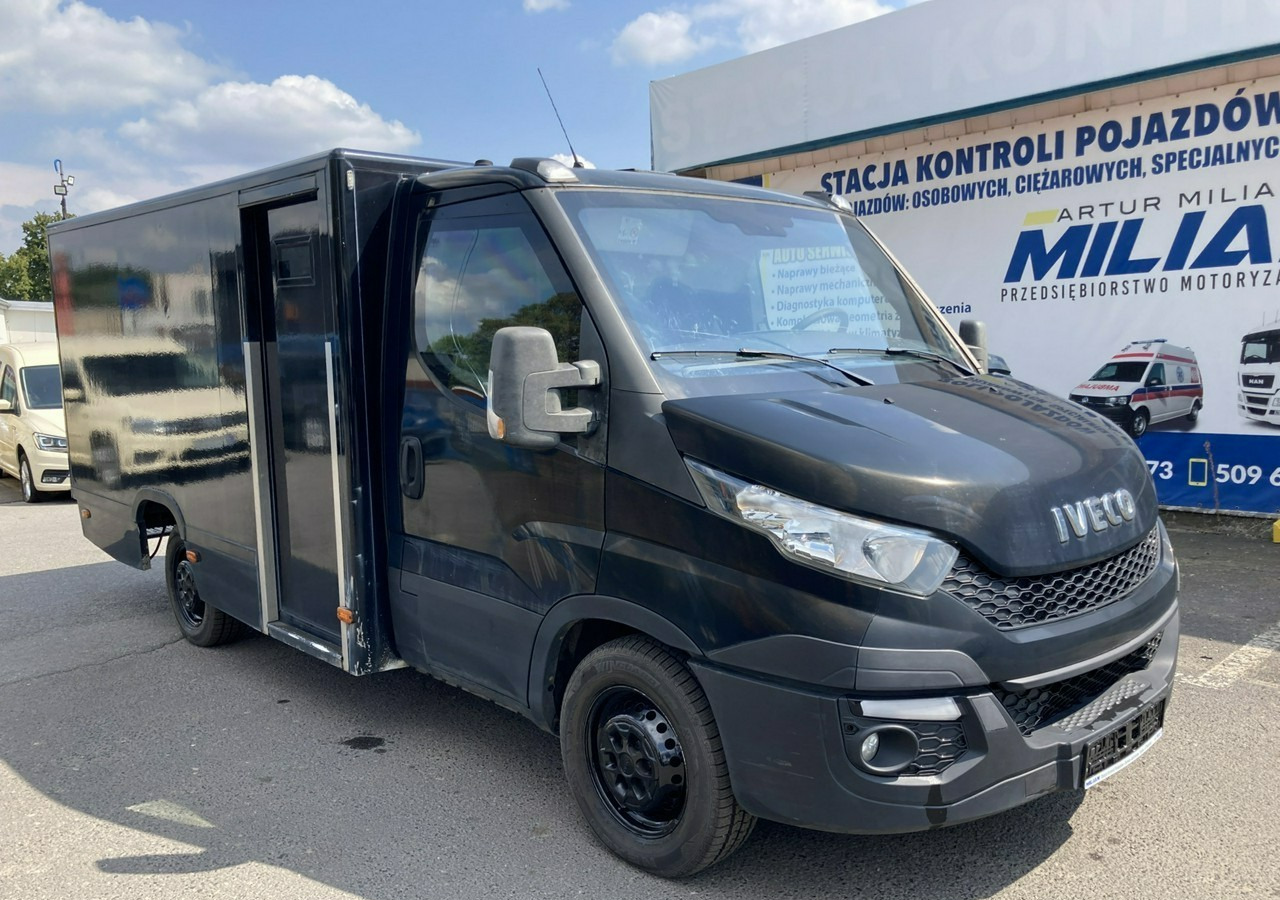 Iveco Daily Iveco 35-130 Bankowóz Kuloodporny Opanceżony pancerny 2015 - Pengetransport: billede 1 Iveco Daily Iveco 35-130 Bankowóz Kuloodporny Opanceżony pancerny 2015 - Pengetransport: billede 1