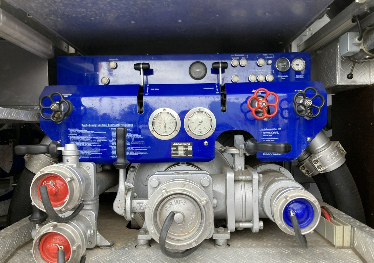 MAN Inny MAN MAN 15,250 Straż pożarna gaśnicza 9-osobowa 4X4 Wóz strażacki 2003 - Brandbil: billede 5 MAN Inny MAN MAN 15,250 Straż pożarna gaśnicza 9-osobowa 4X4 Wóz strażacki 2003 - Brandbil: billede 5