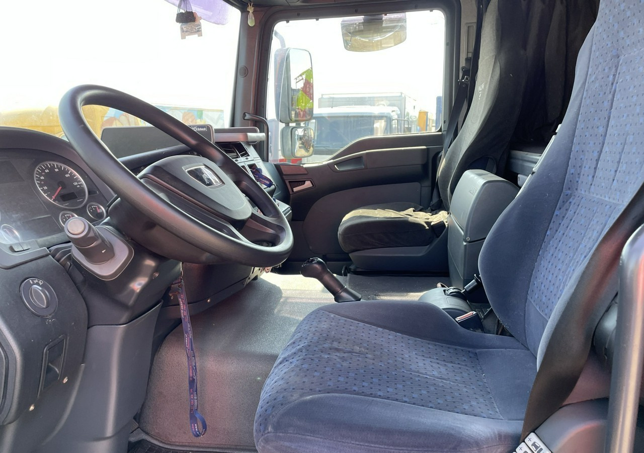 MAN Inny MAN MAN TGL 8.210 Pomoc drogowa Autolaweta na 2 Auta 2005 - Bjærgningskøretøj: billede 5 MAN Inny MAN MAN TGL 8.210 Pomoc drogowa Autolaweta na 2 Auta 2005 - Bjærgningskøretøj: billede 5