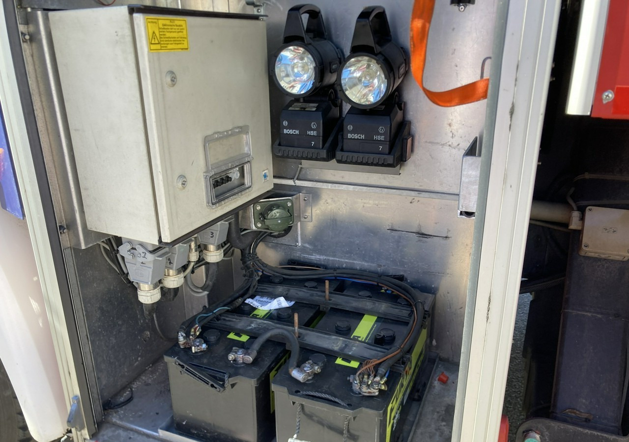 MAN Inny MAN Man 15,280 Straż pożarna drabina Strażacka zwyżka podnośnik 32m Metz - Brandbil: billede 5 MAN Inny MAN Man 15,280 Straż pożarna drabina Strażacka zwyżka podnośnik 32m Metz - Brandbil: billede 5