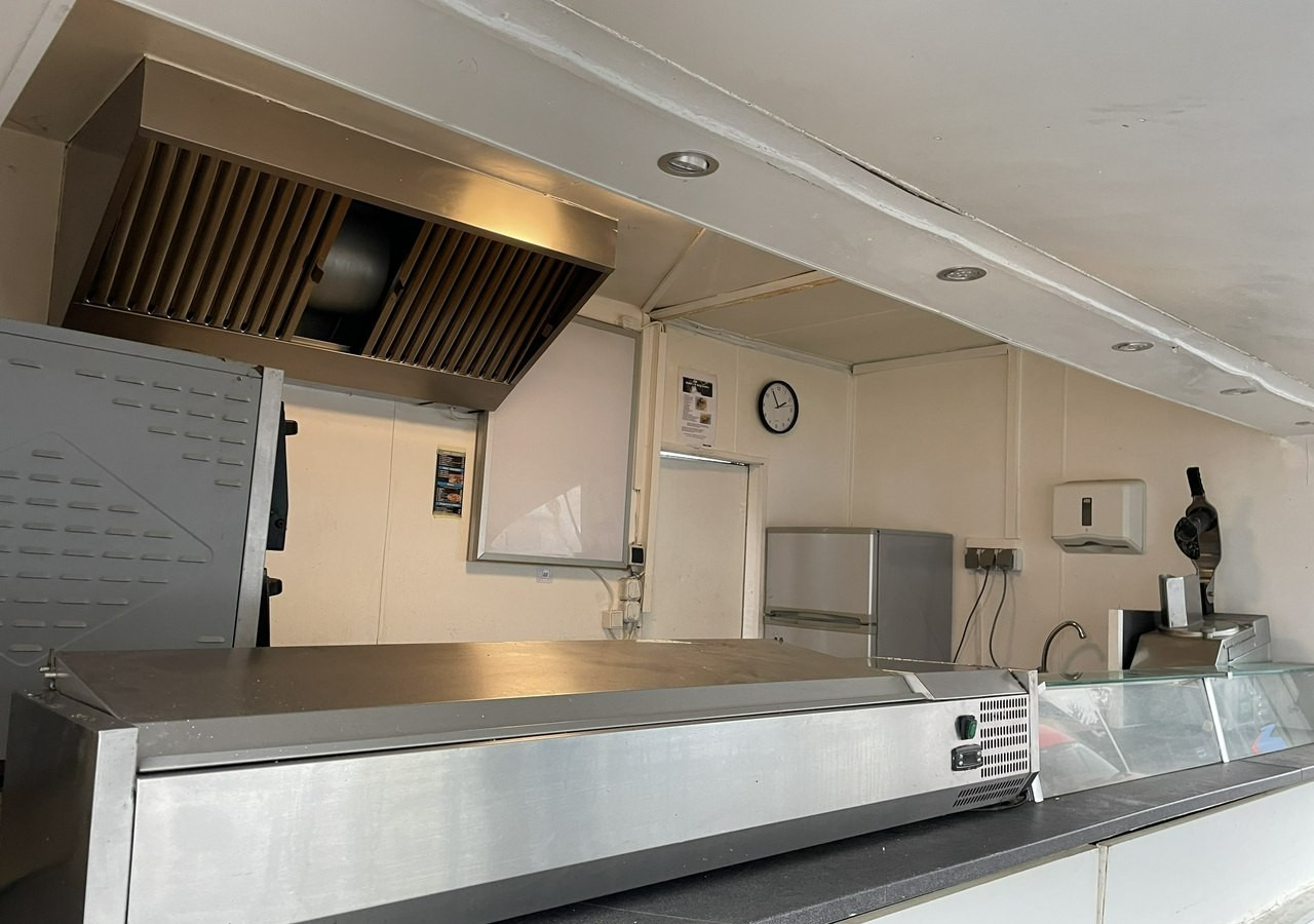 Mercedes-Benz Sprinter Autosklep Sklep Gastronomiczny Food Truck Foodtruck pizza wyposażona - Salgsvogn: billede 3 Mercedes-Benz Sprinter Autosklep Sklep Gastronomiczny Food Truck Foodtruck pizza wyposażona - Salgsvogn: billede 3