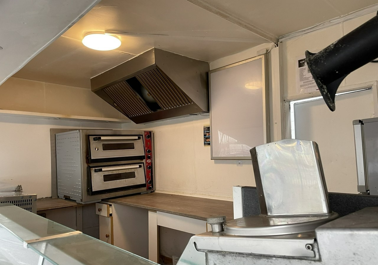 Mercedes-Benz Sprinter Autosklep Sklep Gastronomiczny Food Truck Foodtruck pizza wyposażona - Salgsvogn: billede 2 Mercedes-Benz Sprinter Autosklep Sklep Gastronomiczny Food Truck Foodtruck pizza wyposażona - Salgsvogn: billede 2