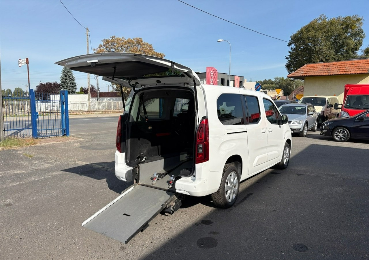 Opel Combo IV Combo Life Opel ComboLife Niepełnosprawnych inwalida rampa Bogate wy - Stationcar: billede 4 Opel Combo IV Combo Life Opel ComboLife Niepełnosprawnych inwalida rampa Bogate wy - Stationcar: billede 4