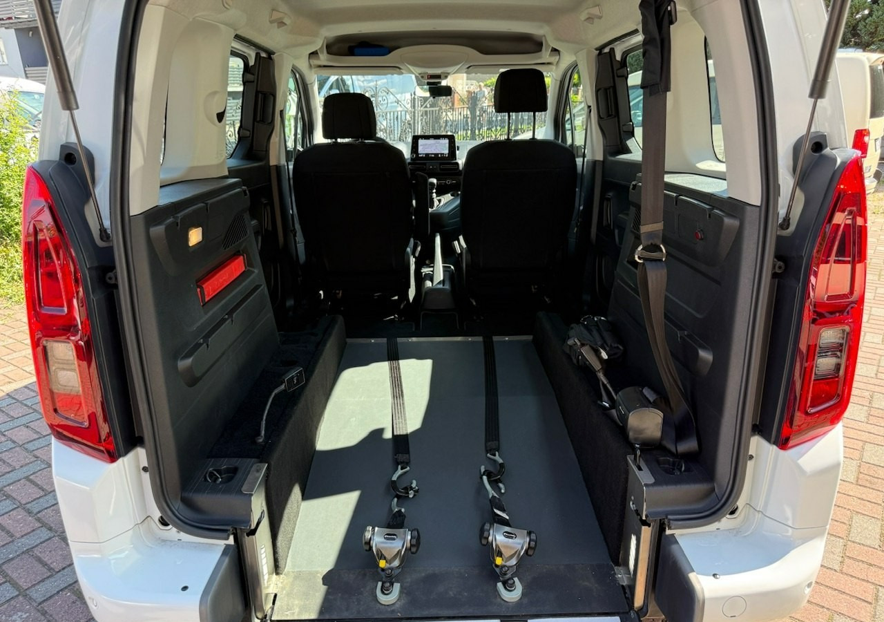 Opel Combo IV Opel Combo Life Niepełnosprawnych inwalida Rampa 32105 km Model 2022 - Bil: billede 4 Opel Combo IV Opel Combo Life Niepełnosprawnych inwalida Rampa 32105 km Model 2022 - Bil: billede 4