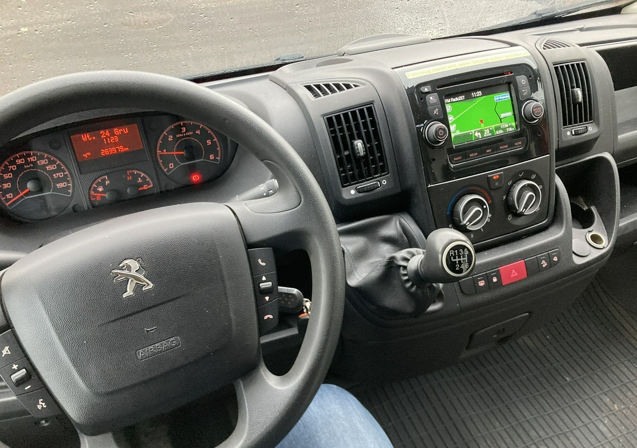 Fødevarer lastbil Peugeot Boxer Autosklep pieczywa Gastronomiczny Food Truck Foodtruck sklep 2018: billede 14 Fødevarer lastbil Peugeot Boxer Autosklep pieczywa Gastronomiczny Food Truck Foodtruck sklep 2018: billede 14