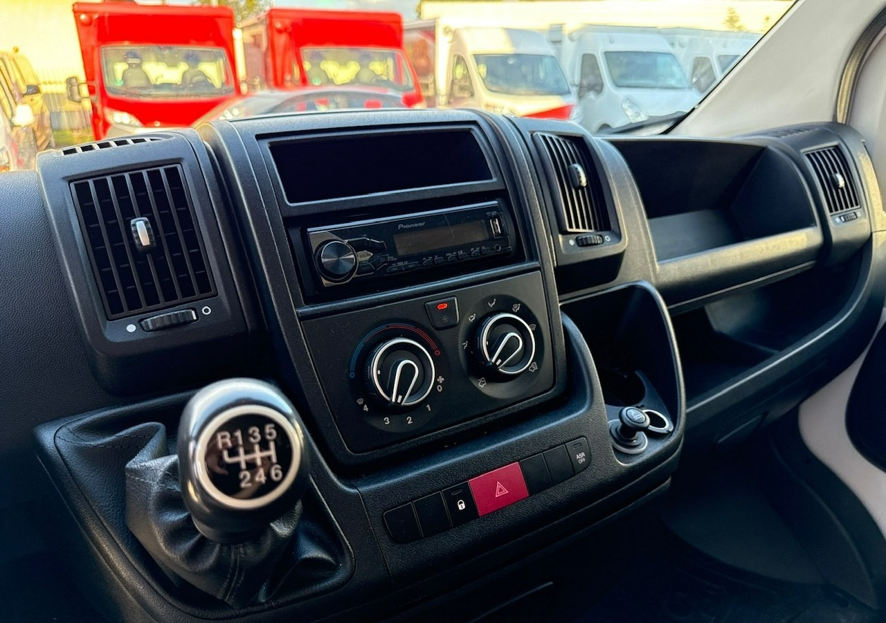 Varevogn Peugeot Boxer Boxer 2.0HDI 163KM L4H3 MEGA MAX 2x podwyższany Klima Salon PL 2017: billede 13 Varevogn Peugeot Boxer Boxer 2.0HDI 163KM L4H3 MEGA MAX 2x podwyższany Klima Salon PL 2017: billede 13