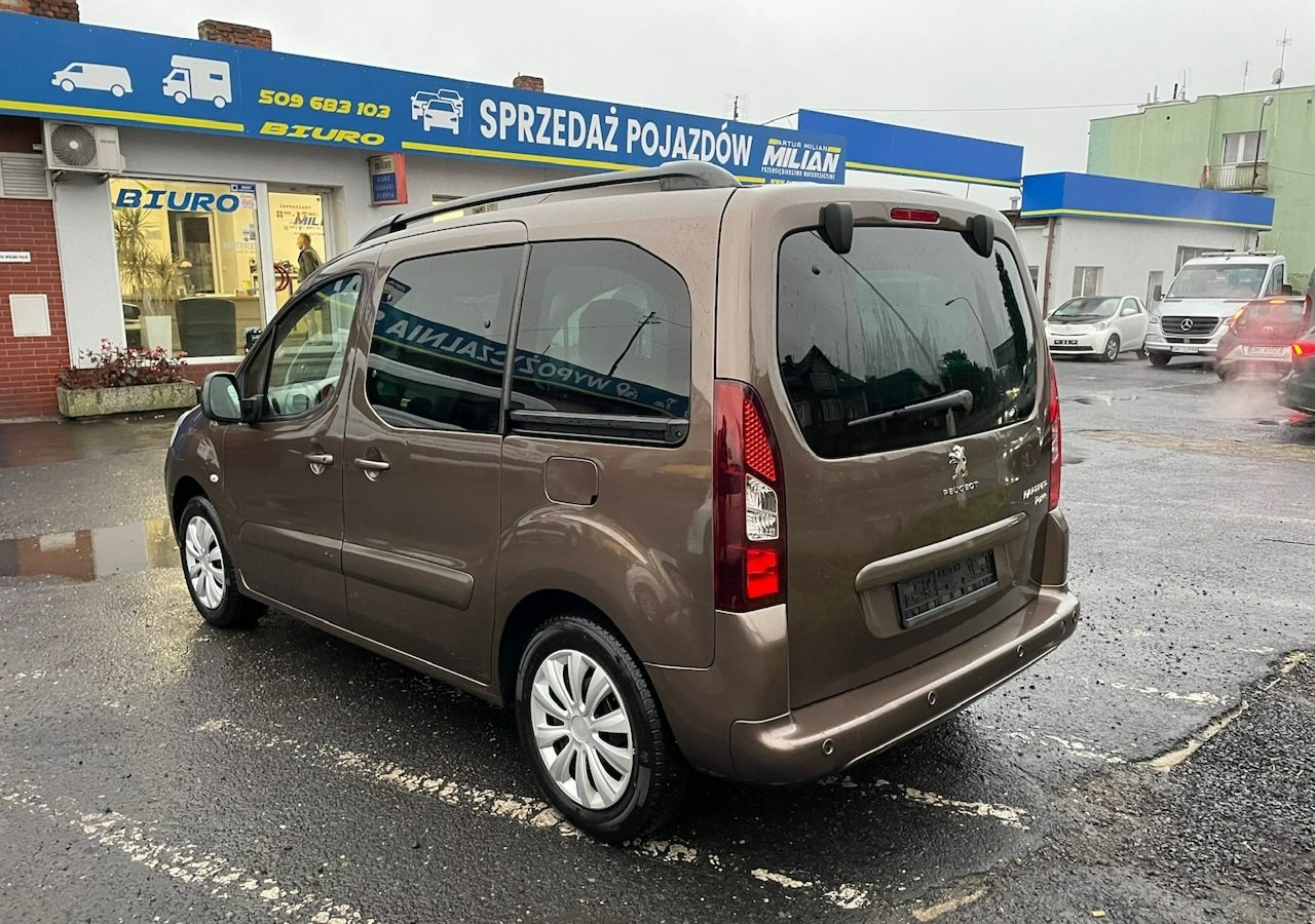 Peugeot Partner II Peugeot Partner Tepee 1.6 VTi 120KM Family Model 2013 - Stationcar: billede 3 Peugeot Partner II Peugeot Partner Tepee 1.6 VTi 120KM Family Model 2013 - Stationcar: billede 3