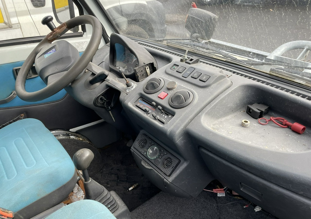 Piaggio Piaggio PFAU Wywrotka 4X4 posypywarka odśnieżarka pług 2009 - Snerydningsmaskine: billede 3 Piaggio Piaggio PFAU Wywrotka 4X4 posypywarka odśnieżarka pług 2009 - Snerydningsmaskine: billede 3