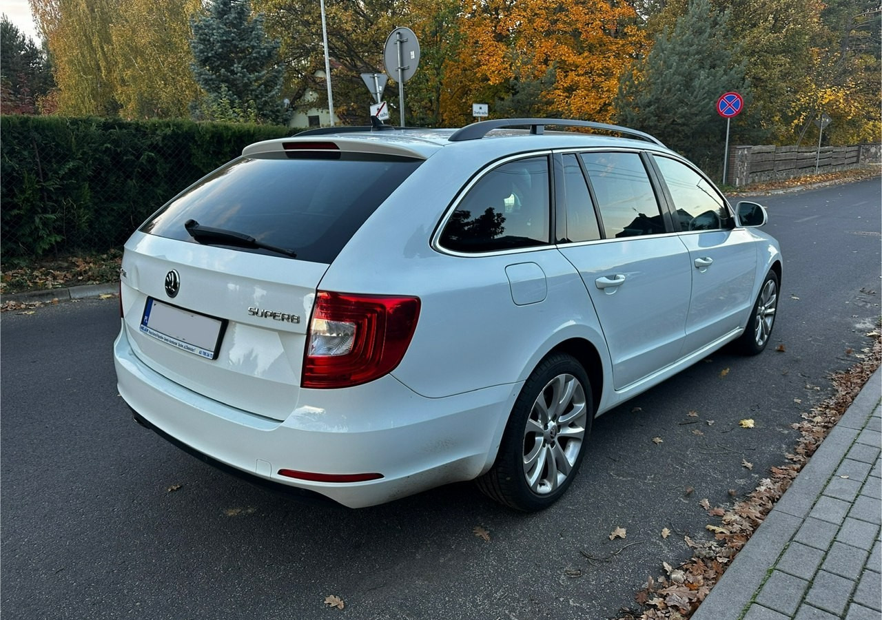 Skoda Superb II Skoda Superb 1.8TSI 160KM LPG PRINS 2035 KLIMA NAVI PDC XENON 2015 - Stationcar: billede 4 Skoda Superb II Skoda Superb 1.8TSI 160KM LPG PRINS 2035 KLIMA NAVI PDC XENON 2015 - Stationcar: billede 4