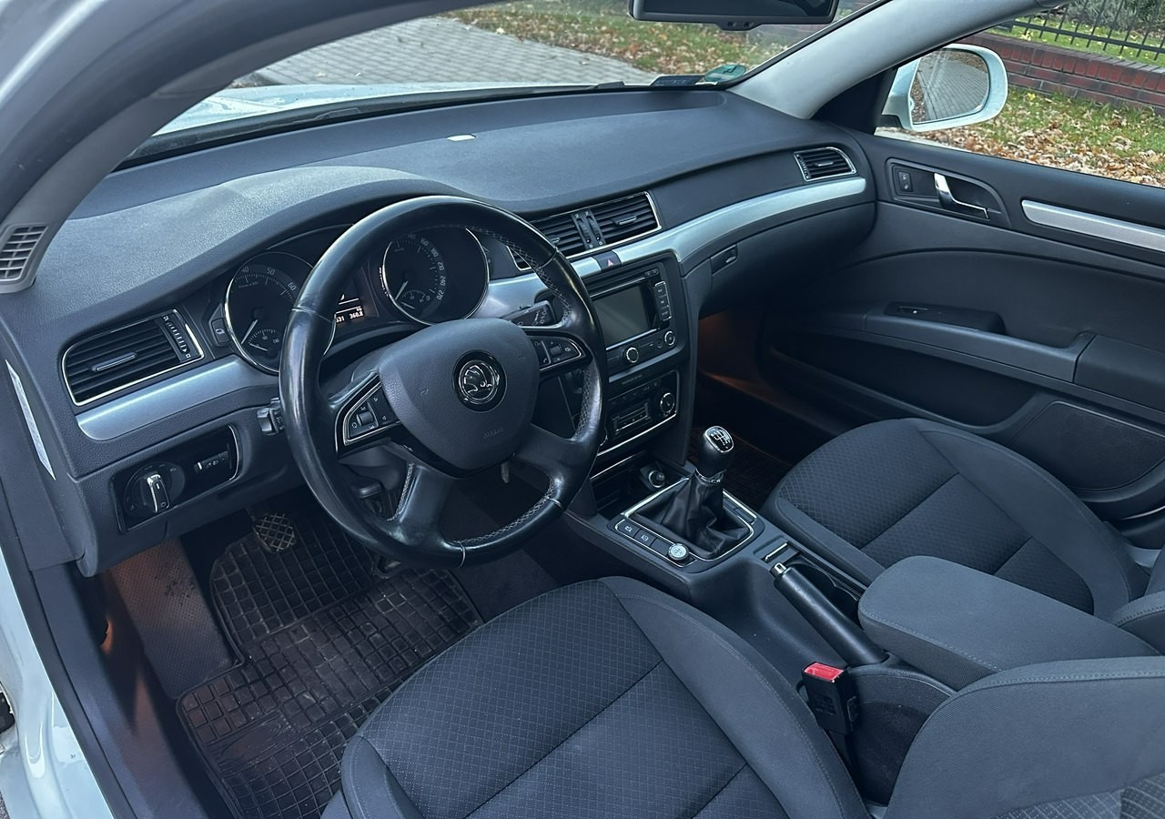 Skoda Superb II Skoda Superb 1.8TSI 160KM LPG PRINS 2035 KLIMA NAVI PDC XENON 2015 - Stationcar: billede 3 Skoda Superb II Skoda Superb 1.8TSI 160KM LPG PRINS 2035 KLIMA NAVI PDC XENON 2015 - Stationcar: billede 3