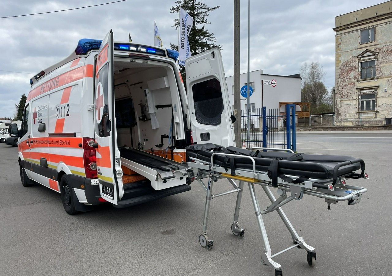 Volkswagen Crafter Crafter 2.0-163KM Karetka Ambulans Wyposażony Model 2016 - Ambulance: billede 1 Volkswagen Crafter Crafter 2.0-163KM Karetka Ambulans Wyposażony Model 2016 - Ambulance: billede 1