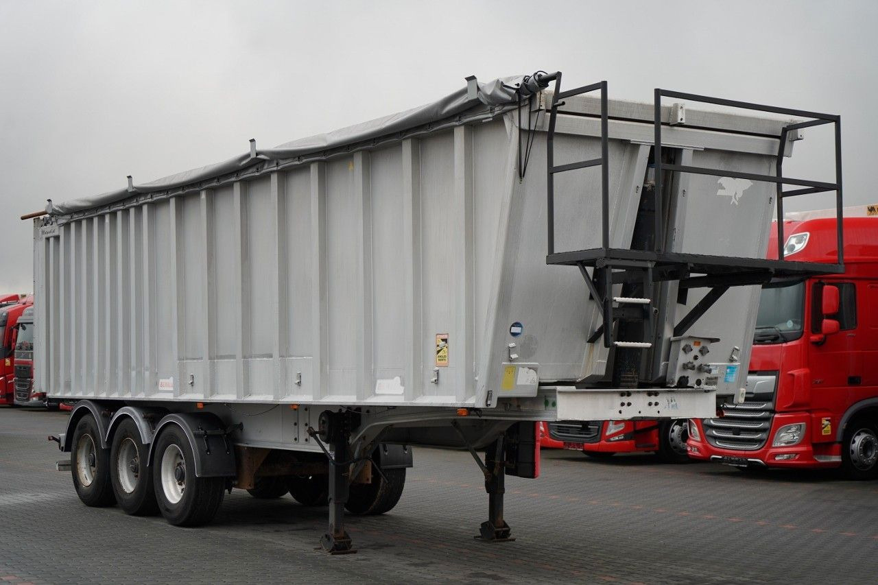 Benalu TIPPER 45 M3/WHOLE ALUMINIUM/5700 KG/FLAP-DOORS - Tipvogn sættevogn: billede 1 Benalu TIPPER 45 M3/WHOLE ALUMINIUM/5700 KG/FLAP-DOORS - Tipvogn sættevogn: billede 1