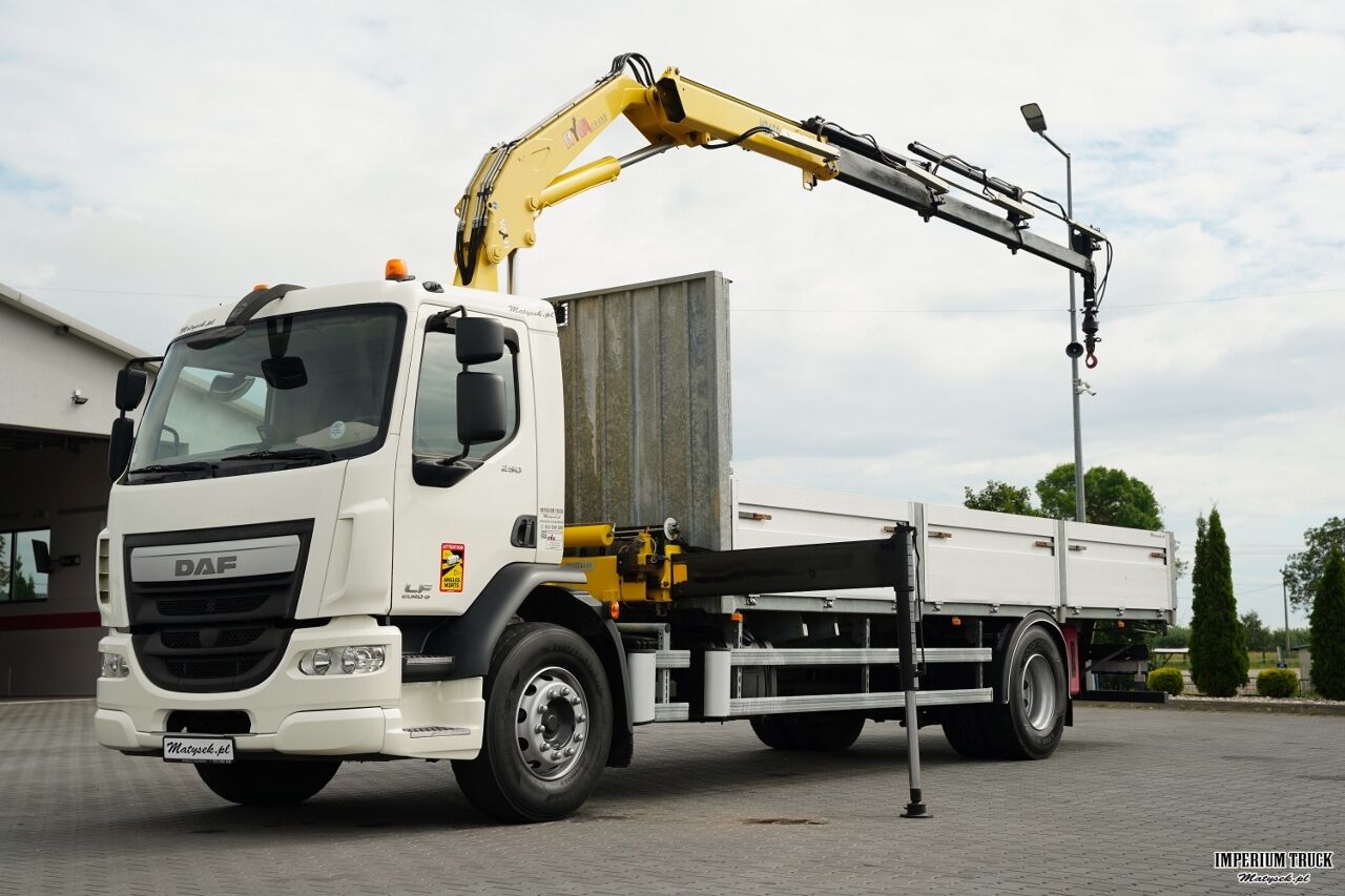 DAF LF 250 / 4X2 / SKRZYNIOWY - 7.3 + HDS HYVA HB 150X -E3 / STEROWANIE RADIOWE / ROTATOR / MAX UDŹWIG: 5200 KG / EURO 6 - Lastbil med kran: billede 1 DAF LF 250 / 4X2 / SKRZYNIOWY - 7.3 + HDS HYVA HB 150X -E3 / STEROWANIE RADIOWE / ROTATOR / MAX UDŹWIG: 5200 KG / EURO 6 - Lastbil med kran: billede 1