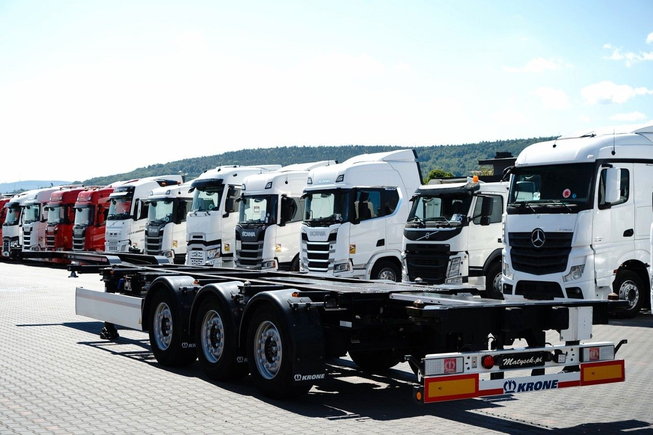 Krone / NACZEPA PODKONTENEROWA / MAŁO UŻYWANA / UNIWER - Containerbil/ Veksellad sættevogn: billede 5 Krone / NACZEPA PODKONTENEROWA / MAŁO UŻYWANA / UNIWER - Containerbil/ Veksellad sættevogn: billede 5