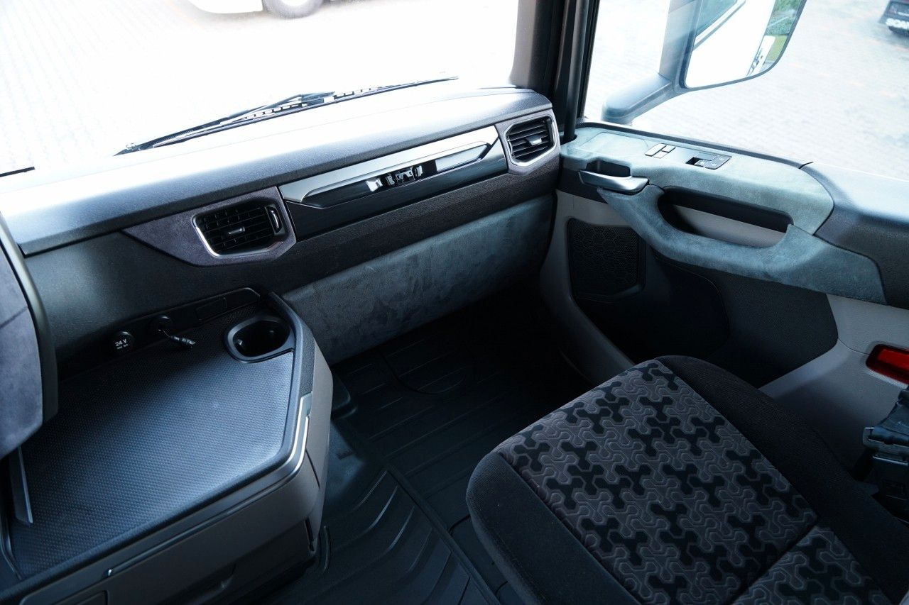 Trækker Scania S 500 / RETARDER / I-PARK COOL / NAVI: billede 32 Trækker Scania S 500 / RETARDER / I-PARK COOL / NAVI: billede 32