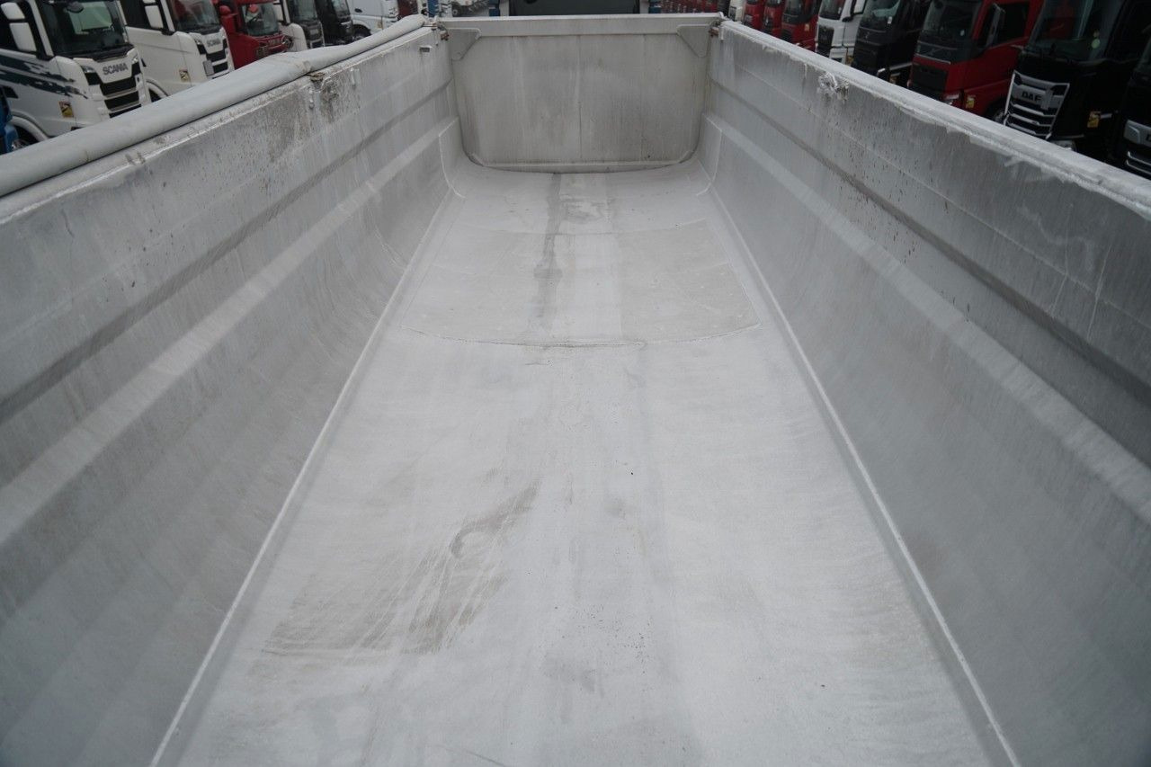 Wielton WIELTON / WYWROTKA / 26 M3 / WAGA: 4700 KG / HP - Tipvogn sættevogn: billede 3 Wielton WIELTON / WYWROTKA / 26 M3 / WAGA: 4700 KG / HP - Tipvogn sættevogn: billede 3