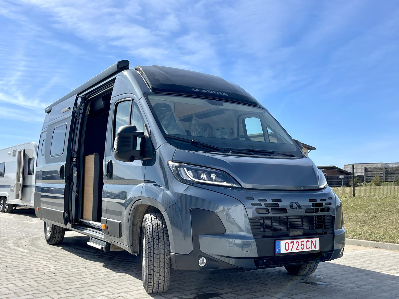 ADRIA TWIN 640 SGX - Camper van: billede 1 ADRIA TWIN 640 SGX - Camper van: billede 1